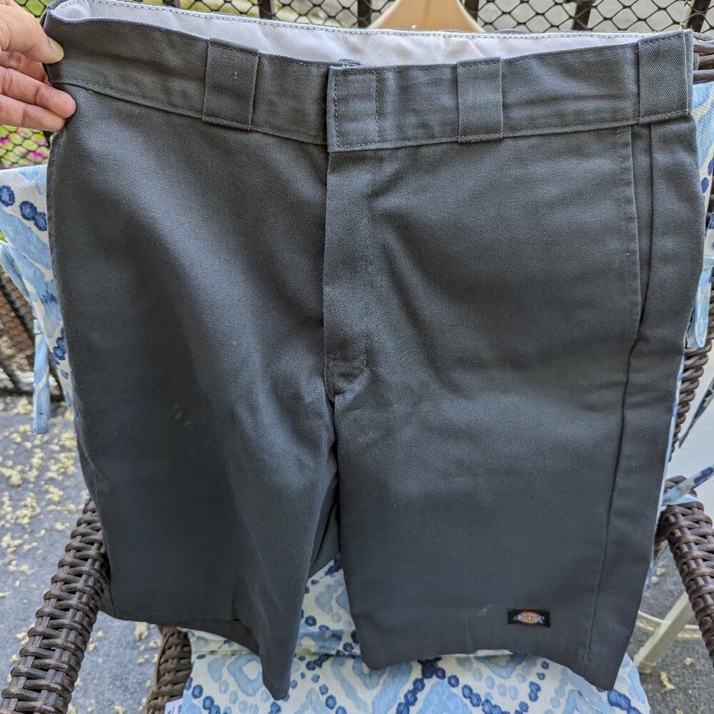 Classic Dickies Shorts (Men's) Waist 32"